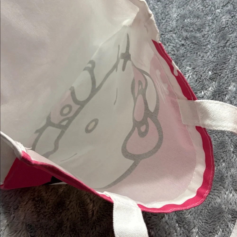 Hello Kitty Tote - Picture 7 of 11